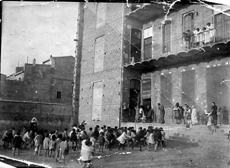 Xiquetes al pati